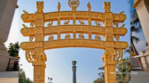  चैत्यभूमी दादर येथील मुख्य प्रवेशद्वार आणि स्तूपाचा परिसर.